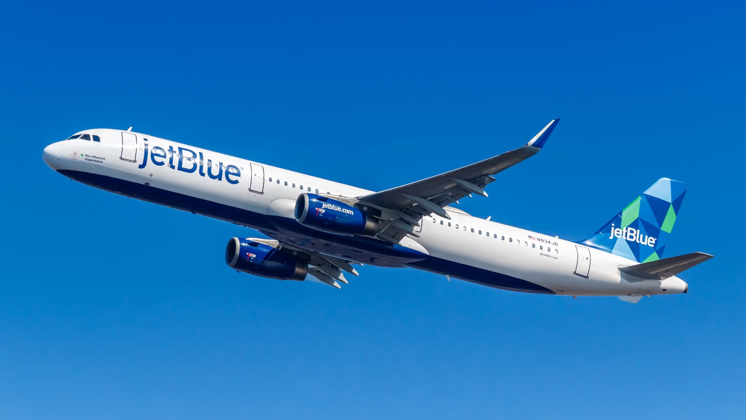 Airbus Orders Urgent Fix After JetBlue A321 Drops 25,000 ft Amid Solar Radiation Risk
